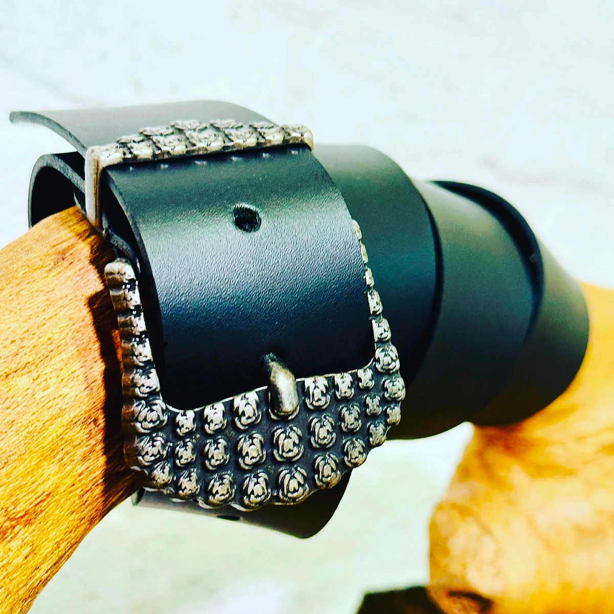 cinture a catena, cinture strass, cinture glitterate, cinture double face, cinture in vero cuoio, cinture in vera pelle, cinture donna ingrosso, cinture donna per negozi, cinture donna grossisti, cinture donna GDO, fornitore cinture donna, distributore cinture donna, vendita cinture donna b2b, cinture donna SIMPLYUP®, cinture donna alta qualità, cinture donna in pelle, cinture donna moda, cinture donna design, cinture donna tendenza, cinture donna eleganti, cinture donna classiche, cinture donna moderne, cinture donna sottili, cinture donna larghe, cinture donna reversibili, fibbie cinture donna, cinture donna accessorio, cinture donna outfit, cinture donna Made in Italy, cinture donna colorate, cinture donna nere, cinture donna marroni, cinture donna stampate, cinture donna intrecciate, cinture donna gioiello, cinture donna per abiti, cinture donna per pantaloni, cinture donna versatili, stock cinture donna, ingrosso accessori donna, acquistare cinture donna all'ingrosso, collezioni cinture donna, novità cinture donna, cinture donna resistenti, cinture donna durevoli, cinture donna uniche