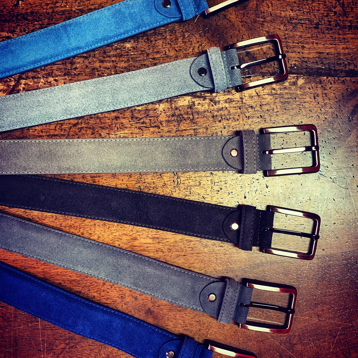 cinture in camoscio, cintura in camoscio, cinture uomo ingrosso, cinture uomo per negozi, cinture uomo grossisti, cinture uomo GDO, fornitore cinture uomo, distributore cinture uomo, vendita cinture uomo b2b, cinture uomo SIMPLYUP®, cinture uomo alta qualità, cinture uomo in pelle, cinture uomo eleganti, cinture uomo casual, cinture uomo business, cinture uomo design, cinture uomo tendenza, cinture uomo classiche, cinture uomo moderne, cinture uomo reversibili, fibbie cinture uomo, cinture uomo accessorio, cinture uomo outfit, cinture uomo Made in Italy, cinture uomo nere, cinture uomo marroni, cinture uomo blu, cinture uomo in cuoio, cinture uomo intrecciate, cinture uomo sportive, cinture uomo cerimonie, cinture uomo resistenti, cinture uomo durevoli, stock cinture uomo, ingrosso accessori uomo, acquistare cinture uomo all'ingrosso, collezioni cinture uomo, novità cinture uomo, cinture uomo pratiche, cinture uomo di stile, cinture uomo versatili