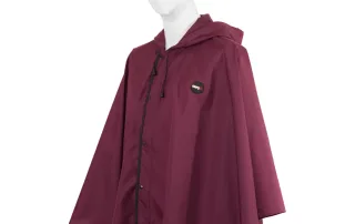 materiali poncho ingrosso, componenti poncho b2b, tessuto impermeabile poncho, nylon poncho, poliestere poncho, tessuto traspirante, cuciture termosaldate, rivestimento idrorepellente, cerniere impermeabili, bottoni automatici poncho, coulisse cappuccio, regolatori cordoncino, tasche impermeabili, design pieghevole poncho, sacca custodia poncho, dettagli riflettenti, zip YKK, fodera interna poncho, bordi rinforzati, fibbie per poncho, sistema di chiusura poncho, maniche poncho, aperture laterali, fornitore tessuti tecnici, ingrosso accessori poncho, componenti per GDO poncho, kit riparazione poncho, passanti per poncho, rinforzi anti-strappo, materiali riciclati poncho, poncho ecologici, leggerezza tessuto poncho, resistenza abrasione, rivestimento PU, membrana impermeabile, brevetto impermeabilità, design ergonomico poncho, accessori per outerwear, parti di ricambio poncho