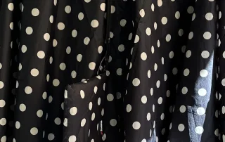 materiali poncho ingrosso, componenti poncho b2b, tessuto impermeabile poncho, nylon poncho, poliestere poncho, tessuto traspirante, cuciture termosaldate, rivestimento idrorepellente, cerniere impermeabili, bottoni automatici poncho, coulisse cappuccio, regolatori cordoncino, tasche impermeabili, design pieghevole poncho, sacca custodia poncho, dettagli riflettenti, zip YKK, fodera interna poncho, bordi rinforzati, fibbie per poncho, sistema di chiusura poncho, maniche poncho, aperture laterali, fornitore tessuti tecnici, ingrosso accessori poncho, componenti per GDO poncho, kit riparazione poncho, passanti per poncho, rinforzi anti-strappo, materiali riciclati poncho, poncho ecologici, leggerezza tessuto poncho, resistenza abrasione, rivestimento PU, membrana impermeabile, brevetto impermeabilità, design ergonomico poncho, accessori per outerwear, parti di ricambio poncho